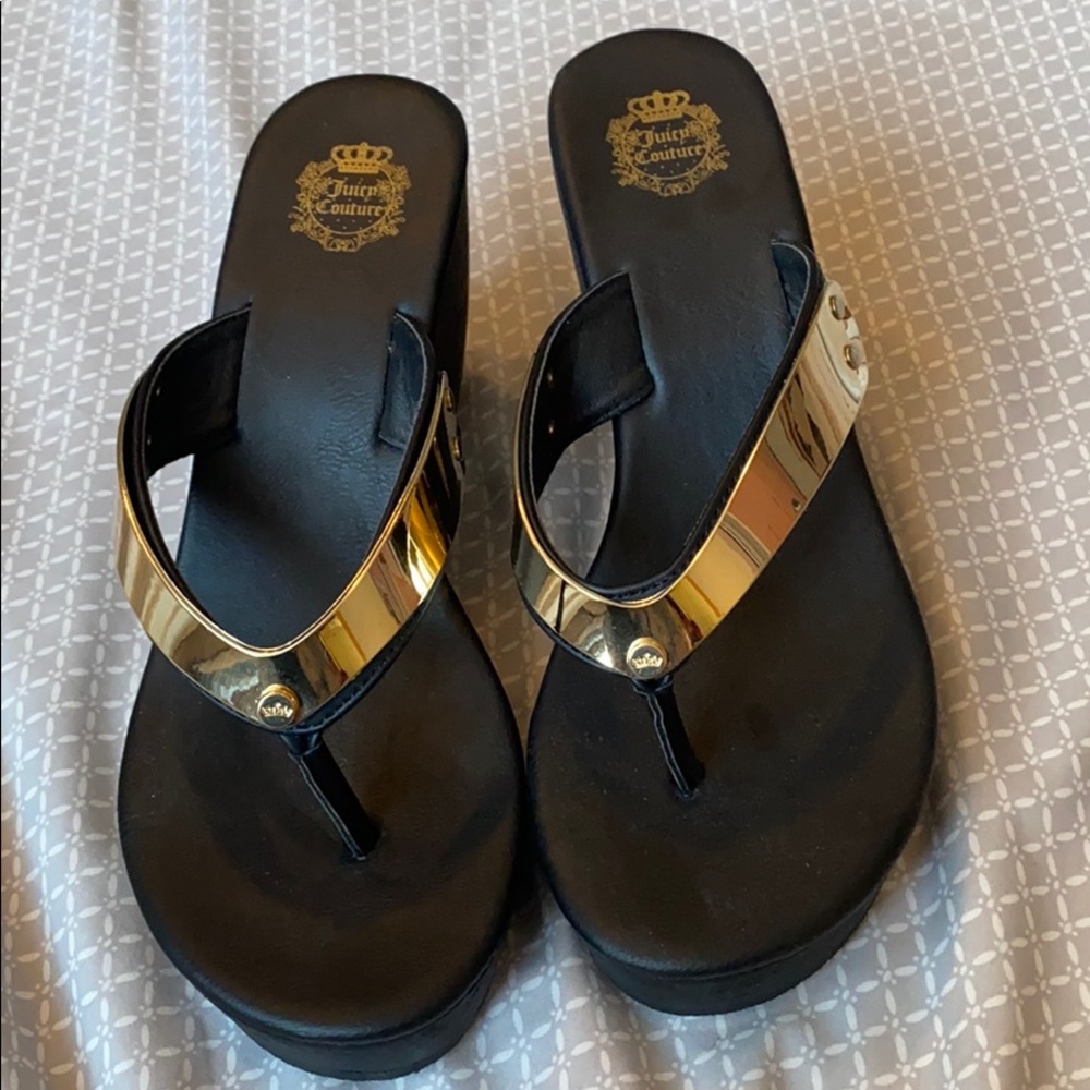 Juicy Couture platform flip flops size 10